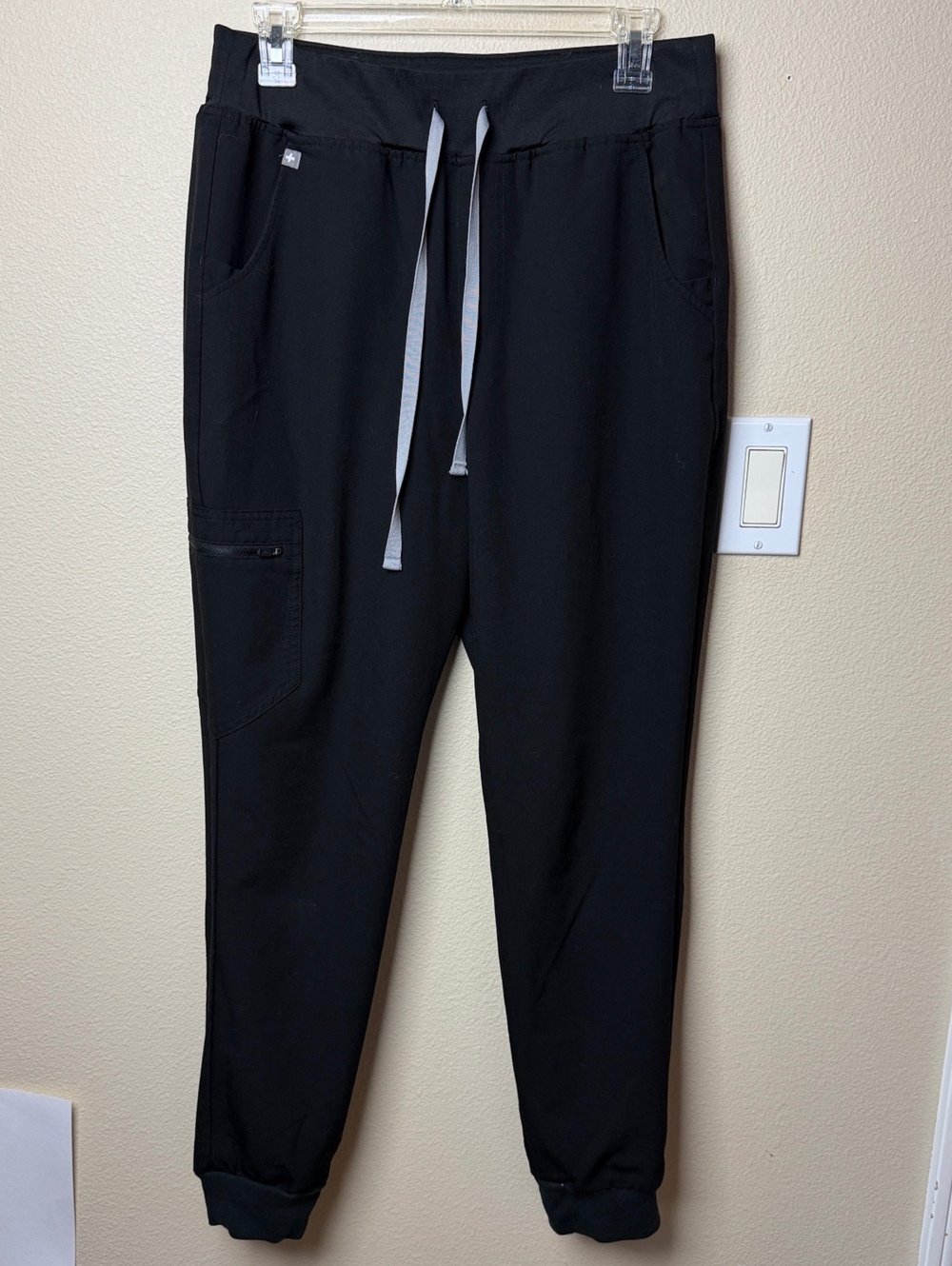 FIGS Scrubs Zamora High Rise Jogger | Size M | Color Black